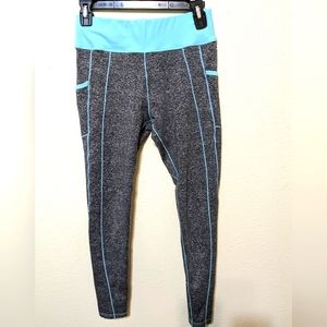 Pop Fit leggings with pockets, size medium, gray with turquoise blue piping